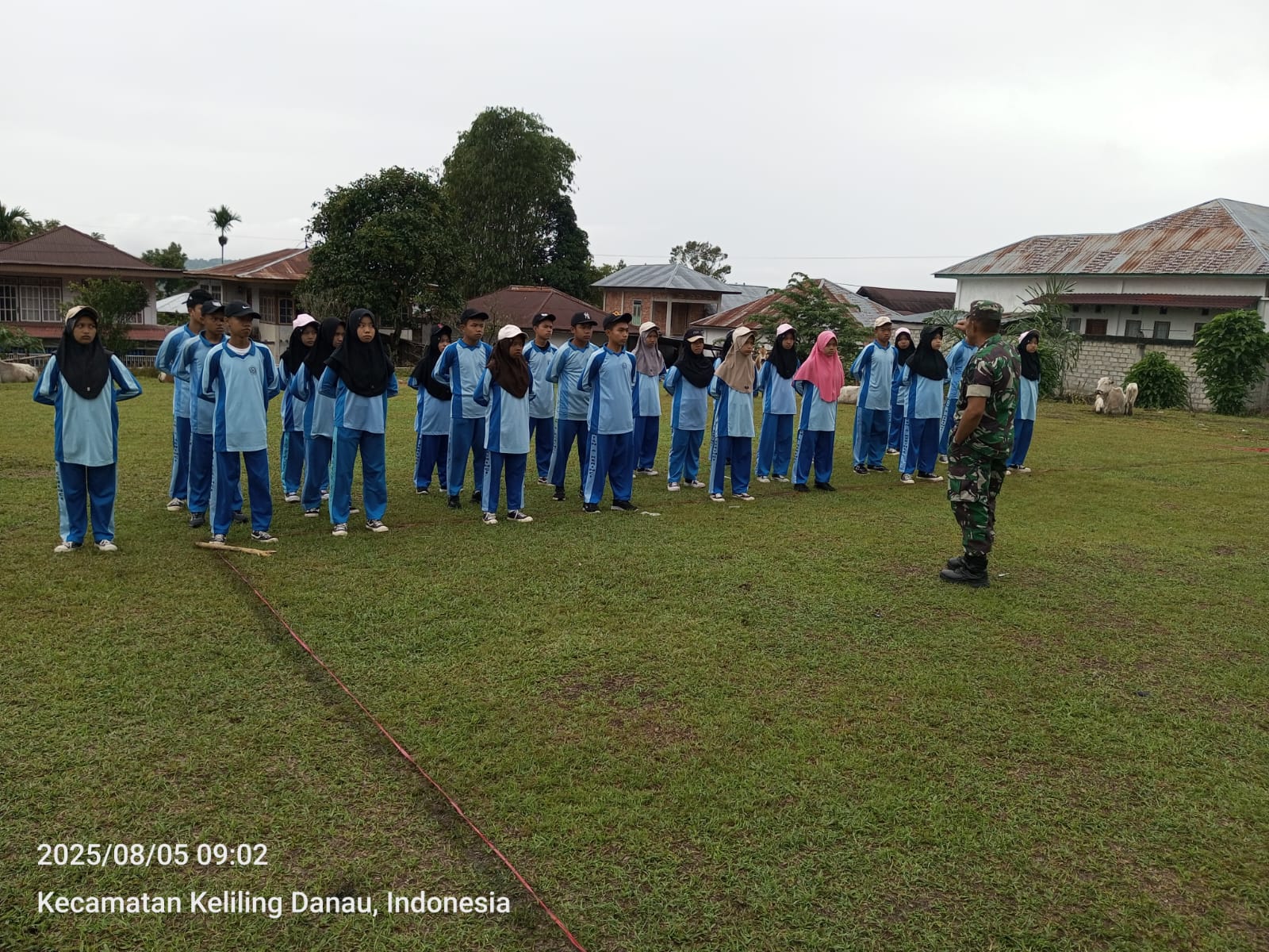 H-5, Paskibra MTs N 6 Kerinci Intensifkan Latihan untuk HUT RI ke-80 Tingkat Kecamatan H-5, Paskibra MTs N 6 Kerinci Intensifkan Latihan untuk HUT RI ke-80 Tingkat Kecamatan