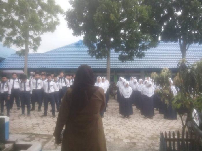 Meski Satu Hari Tertunda, Alhamdulillah Pelaksanaan UNBK MTsN 6 Kerinci Berjalan Sukses