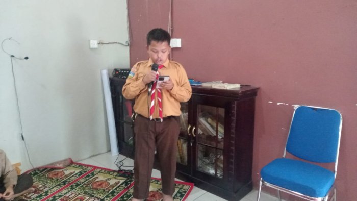 Razzan Siswa Kelas 8C Sampaikan Kultum Bertema Adab