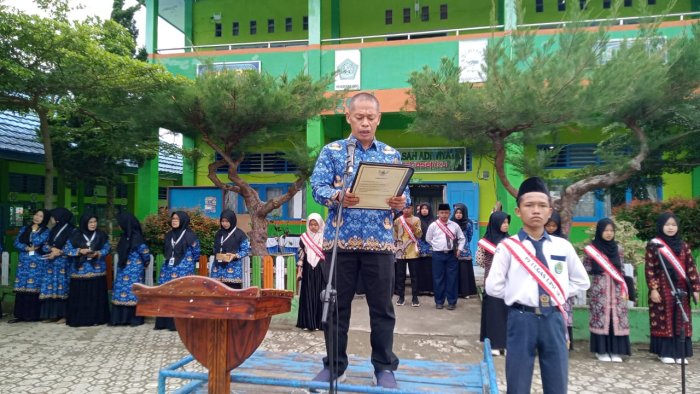 MTsN 6 Kerinci Laksanakan Upacara Peringatan Hari Pahlawan