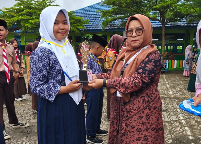 Zahira dan Rafif Raih Juara 1 Lomba Hapalan UUD 1945 Putra dan Putri