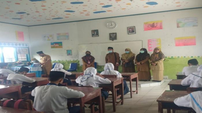 POKJAWAS KEMENAG  KABUPATEN KERINCI ADAKAN MONITORING UM DI MTsN 6 KERINCI