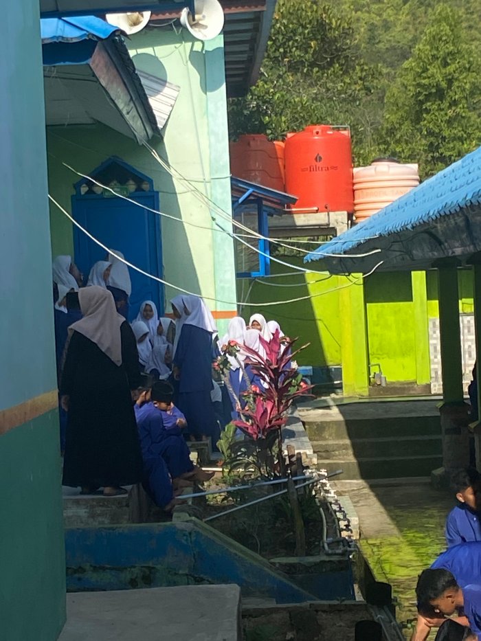 Shalat Dhuha Batal Dilaksanakan karena Kunci Mushalla Terbawa Pulang