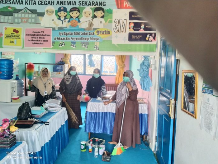 Pembina UKM/S dan PMR Bersama-sama Lakukan Aksi Bersih Ruangan UKM/S Pembina UKM/S dan PMR Bersama-sama Lakukan Aksi Bersih Ruangan UKM/S