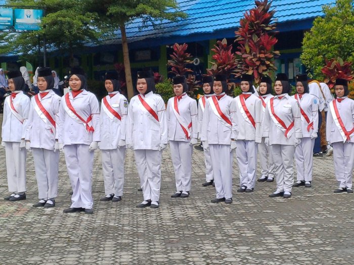 Team Pasbin MTsN 6 Kerinci Tampil Memukau pada Peringatan Hari Guru Nasional