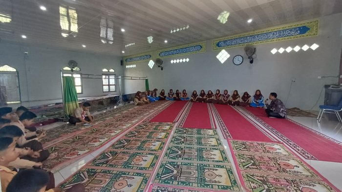 Pengurus OSIM MTsN 6 Kerinci Adakan Rapat Persiapan Peringatan Maulid Nabi Pengurus OSIM MTsN 6 Kerinci Adakan Rapat Persiapan Peringatan Maulid Nabi