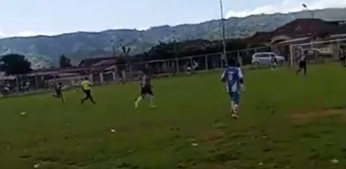 Perempat Final Jambi School Football League Berlangsung Sengit, PS. MTsN 6 Kerinci Hadapi PS. SMP Attayyibah