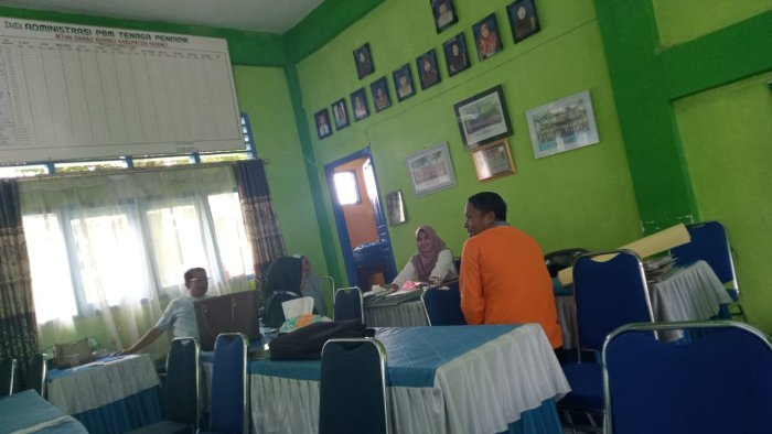 Cerita Santai PTK MTsN  6 Kerinci di Jam Kosong