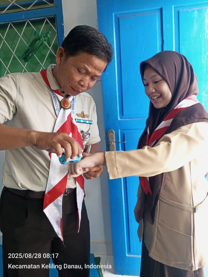 UKM MTs N 6 Kerinci Berikan Pelayanan Kesehatan Maksimal Bagi Siswa UKM MTs N 6 Kerinci Berikan Pelayanan Kesehatan Maksimal Bagi Siswa