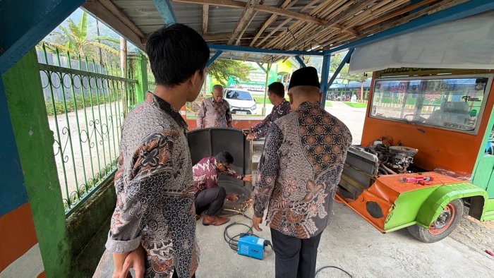 Demi Kenyamanan dan Keamanan Siswa, Odong-Odong MTsN 6 Kerinci Jalani Servis Rutin Demi Kenyamanan dan Keamanan Siswa, Odong-Odong MTsN 6 Kerinci Jalani Servis Rutin
