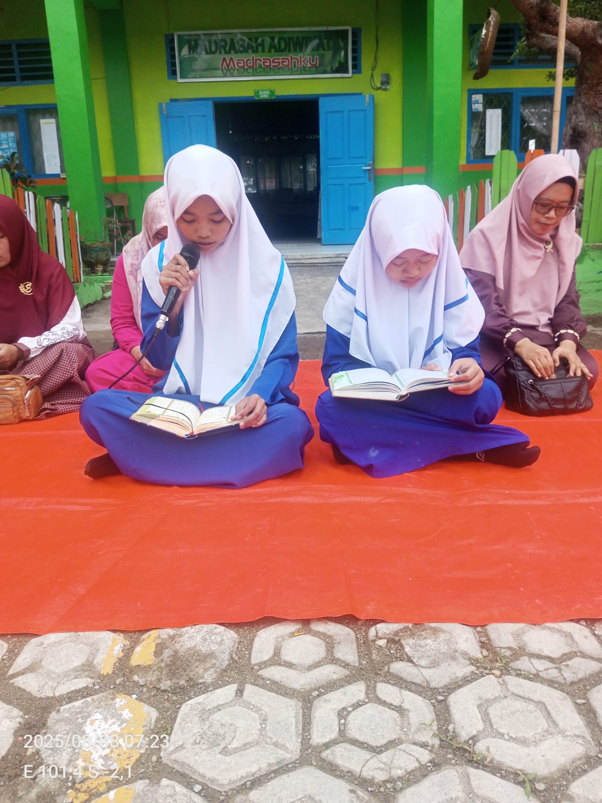 Yasinan Mingguan MTsN 6 Kerinci, Siswa Kelas VIII A Jadi Pemandu Yasinan Mingguan MTsN 6 Kerinci, Siswa Kelas VIII A Jadi Pemandu