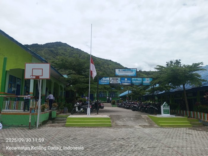 Dengan Moto Buanglah Mantan Pada Tempatnya, Kebersihan Kelas dan Madrasah MTsN 6 Kerinci Semakin Terjaga Dengan Moto Buanglah Mantan Pada Tempatnya, Kebersihan Kelas dan Madrasah MTsN 6 Kerinci Semakin Terjaga