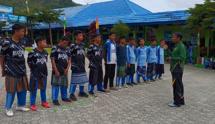 VIII A Lolos ke Semifinal Usai Kalahkan IX B dengan Skor Meyakinkan 2-0 VIII A Lolos ke Semifinal Usai Kalahkan IX B dengan Skor Meyakinkan 2-0