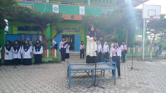 Ibu Dra. Desti Murni uraikan Tiga Kunci Kesuksesan Saat Amanah Upacara