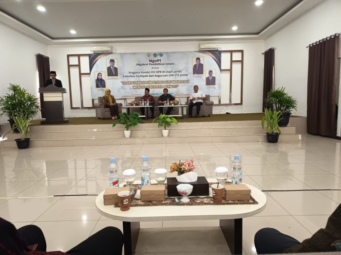 Kamad dan Wakamad MTsN 6 Kerinci Ikuti Ngopi (Ngobrol Pendidikan Islam) Bersama Komisi VIII DPR RI Dapil Jambi