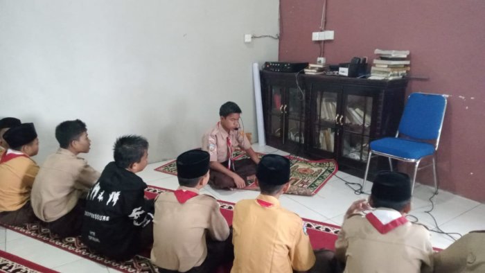 Fathur Rahman Imami Salat Dhuha dengan Khusyuk, Ciptakan Suasana Religius di Lingkungan Madrasah