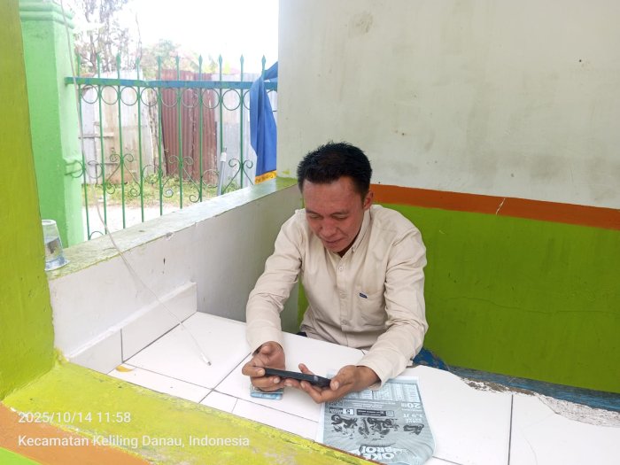 Pak Ismail, Sang Penjaga Keamanan MTsN 6 Kerinci yang Penuh Tanggung Jawab