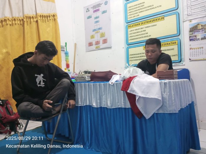 Persiapan Tim Ekspedisi MTs N 6 Kerinci untuk Mendaki Gunung Tujuh Persiapan Tim Ekspedisi MTs N 6 Kerinci untuk Mendaki Gunung Tujuh