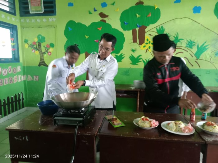 Kebersamaan yang Gurih: Kisah Kompak Guru MTsN 6 Kerinci di Lomba Masak Nasi Goreng HGN 2025