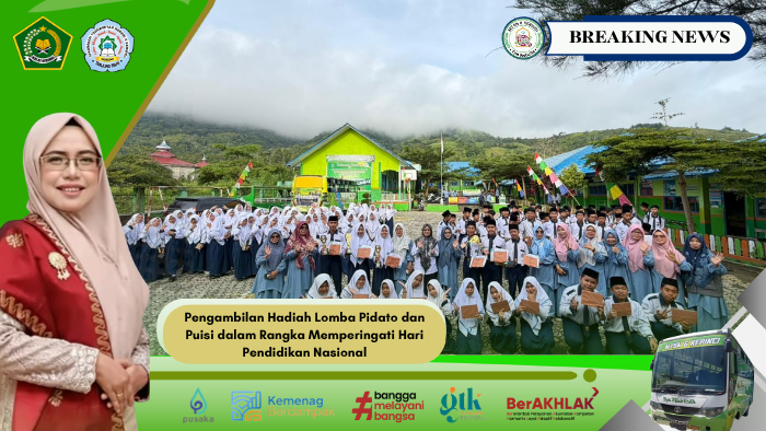 Pengambilan Hadiah Lomba Pidato dan Puisi dalam Rangka Memperingati Hari Pendidikan Nasional Pengambilan Hadiah Lomba Pidato dan Puisi dalam Rangka Memperingati Hari Pendidikan Nasional
