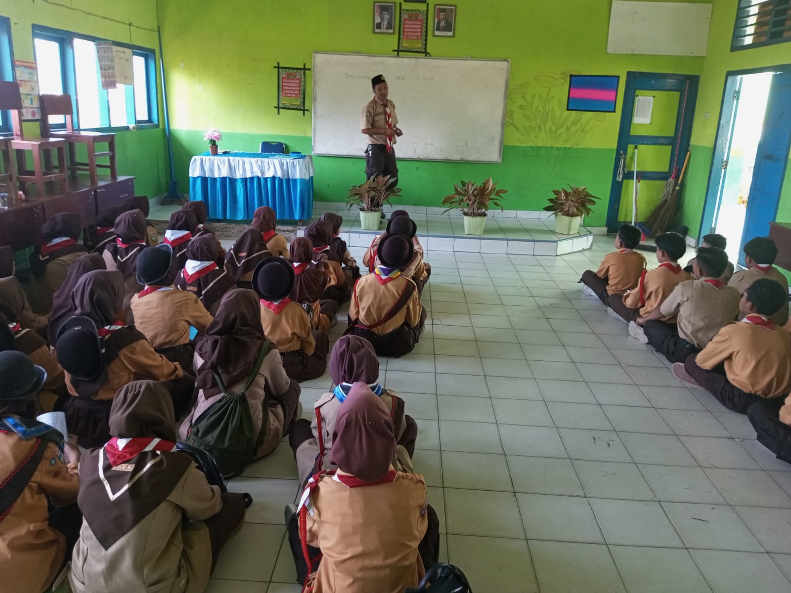 MTs N 6 Kerinci Gelar Penerimaan Tamu Penggalang MTs N 6 Kerinci Gelar Penerimaan Tamu Penggalang