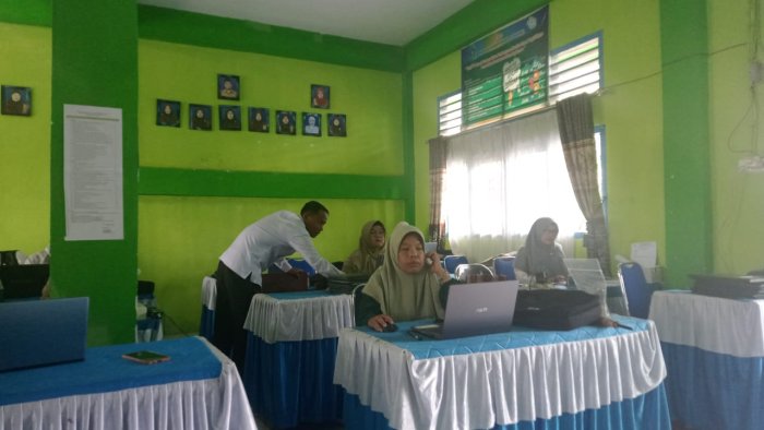 Semangat Tanpa Henti! Panitia ASAS Ganjil MTsN 6 Kerinci Manfaatkan Hari Libur untuk Persiapan Ujian