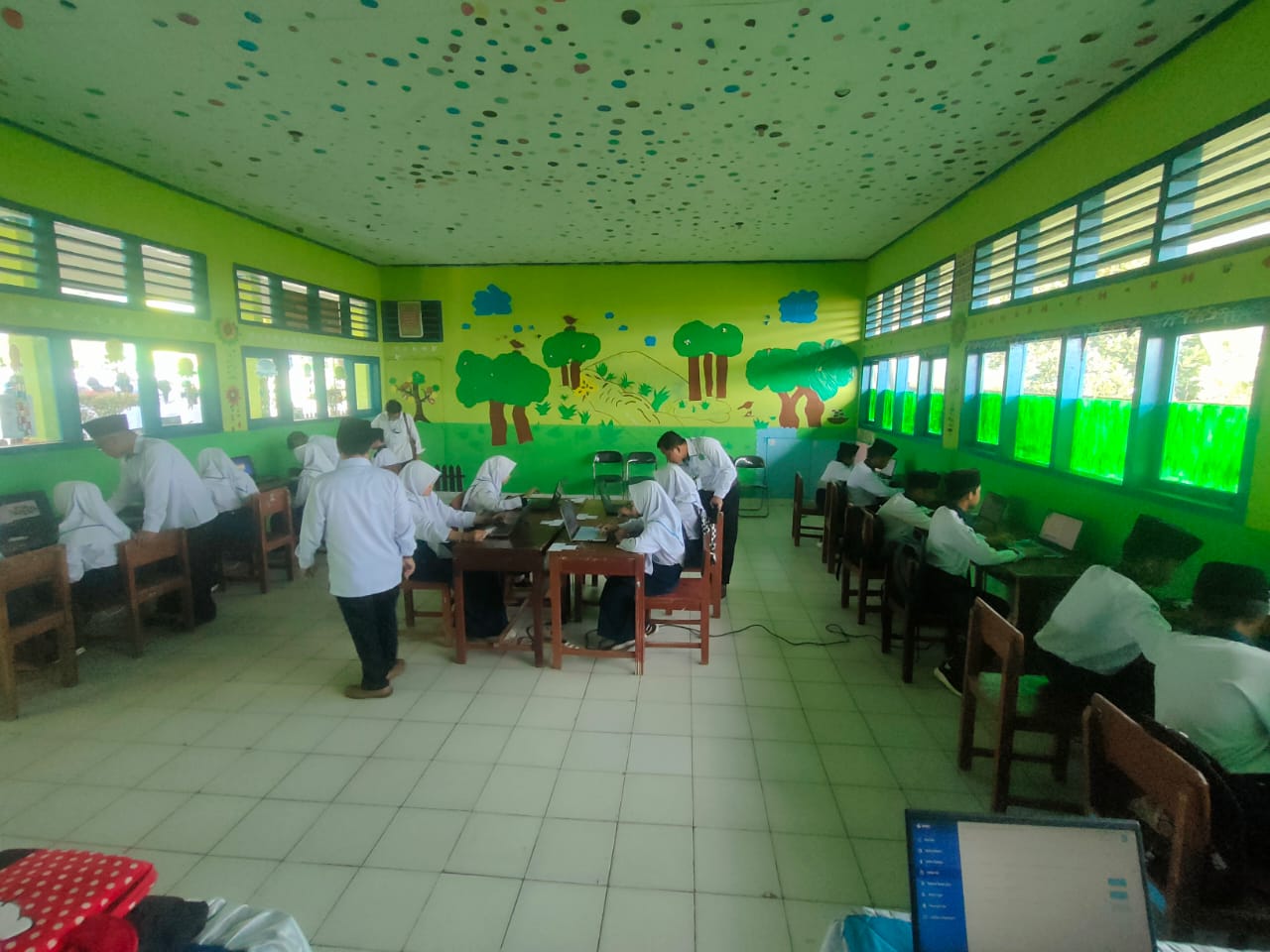 Peserta Sesi 1 MTsN 6 Kerinci Siap Ikuti ANBK Literasi dan Survei Karakter