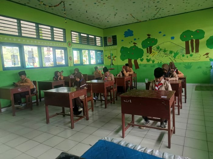 Asesmen Mapel Fiqih di MTsN 6 Kerinci Berlangsung Tertib dan Lancar