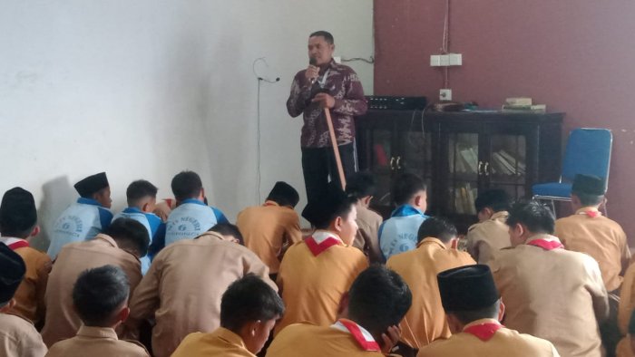 Bapak Rafdi Amal, S.Pd Tekankan Pentingnya Tempo Bacaan Imam Shalat