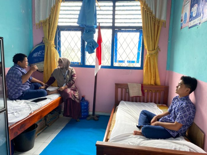 Layanan Cepat dan Ramah! UKM MTsN 6 Kerinci Berikan Pelayanan Prima bagi Siswa yang Sakit