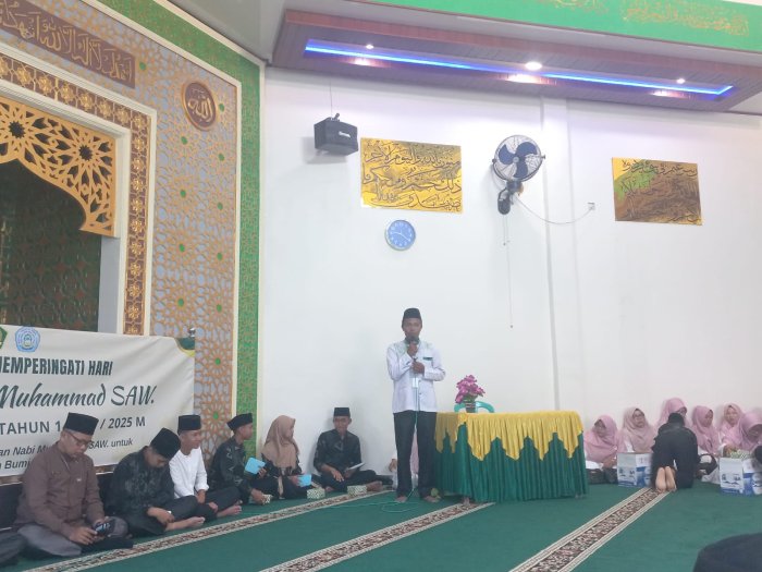 Panitia Sampaikan Laporan Pelaksanaan Peringatan Maulid Nabi Muhammad SAW 1447 H di Musholla Hidayatul Shodiqin