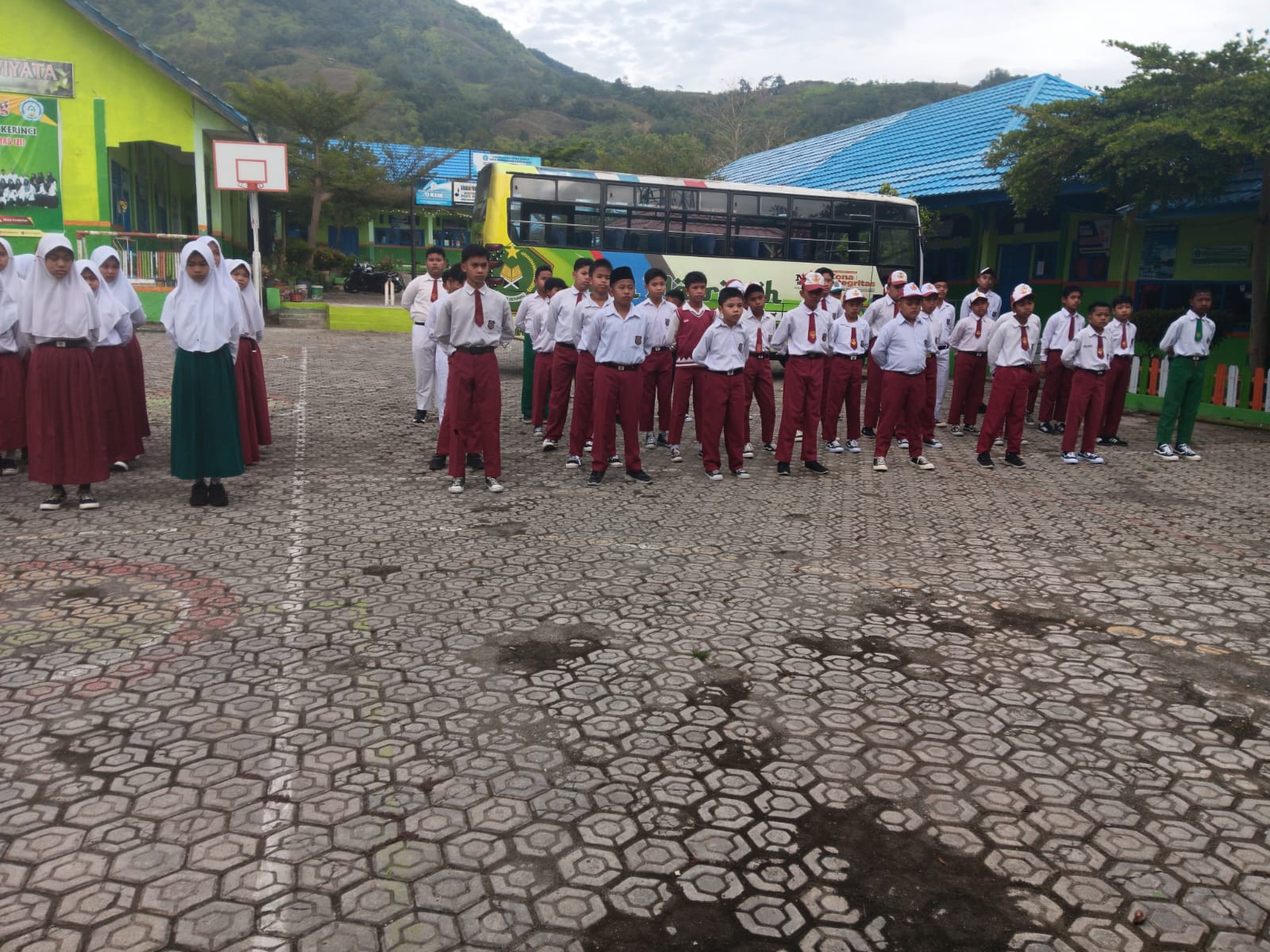 Semangatnya Calon Siswa Baru MTsN 6 Kerinci Mengikuti Seleksi PPDB Tapel 2025-2026