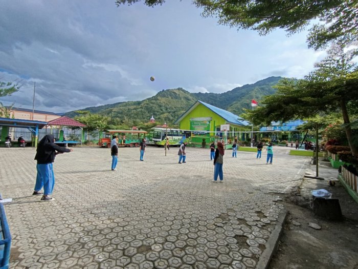 Ekstrakurikuler Bola Voli, Wadah Siswa MTsN 6 Kerinci Asah Bakat dan Sportivitas Ekstrakurikuler Bola Voli, Wadah Siswa MTsN 6 Kerinci Asah Bakat dan Sportivitas