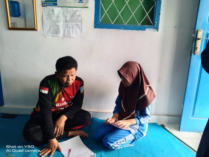 Zelia, Siswa Kelas IX A MTsN 6 Kerinci Dapat Bimbingan Khusus OMI Tingkat Provinsi Mapel IPA Terintegrasi Zelia, Siswa Kelas IX A MTsN 6 Kerinci Dapat Bimbingan Khusus OMI Tingkat Provinsi Mapel IPA Terintegrasi