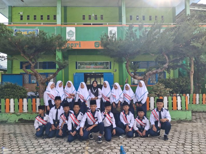 Kelas 7A Sukses Laksanakan Tanggung Jawab sebagai Petugas Upacara