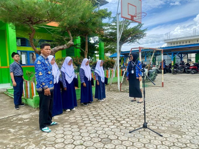 Latihan UPB Kelas VIII E MTsN 6 Kerinci dalam Arahan Wali Kelas dan Pembina Pramuka Latihan UPB Kelas VIII E MTsN 6 Kerinci dalam Arahan Wali Kelas dan Pembina Pramuka