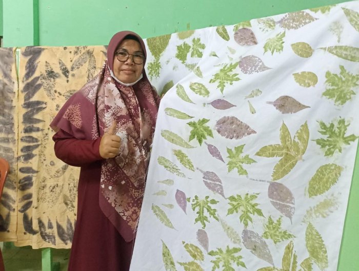 Guru SBD MTsN 6 Kerinci Ikuti Pelatihan EcoPrint, Semangat Membara Sambut Inovasi Baru