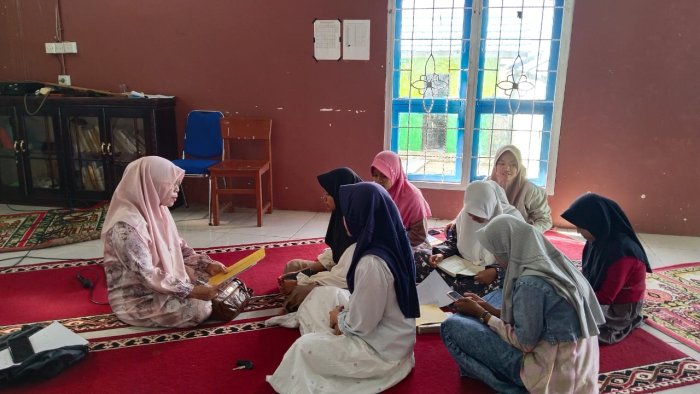 Ekskul Tahfiz dan Tilawah Quran MTsN 6 Kerinci Berlangsung Penuh Semangat Ekskul Tahfiz dan Tilawah Quran MTsN 6 Kerinci Berlangsung Penuh Semangat