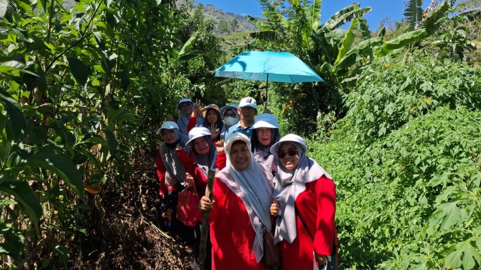 Tangguh Hadapi Terik Matahari, Peserta Jelajah Alam Buktikan Semangat Sumpah Pemuda di Bukit Pancuran Tiga