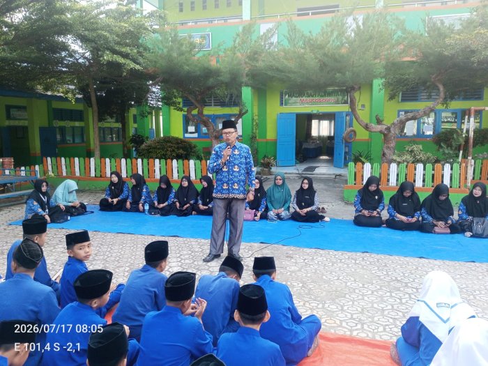 Perbaiki Niat, Kunci Meraih Pahala dalam Menuntut Ilmu dan Mengajar di Madrasah Perbaiki Niat, Kunci Meraih Pahala dalam Menuntut Ilmu dan Mengajar di Madrasah