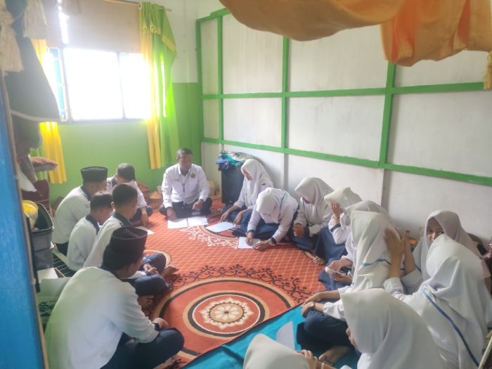 Panitia Pilkatos MTsN 6 Kerinci Gelar Rapat Persiapan Pemilihan Ketua dan Wakil Ketua OSIM