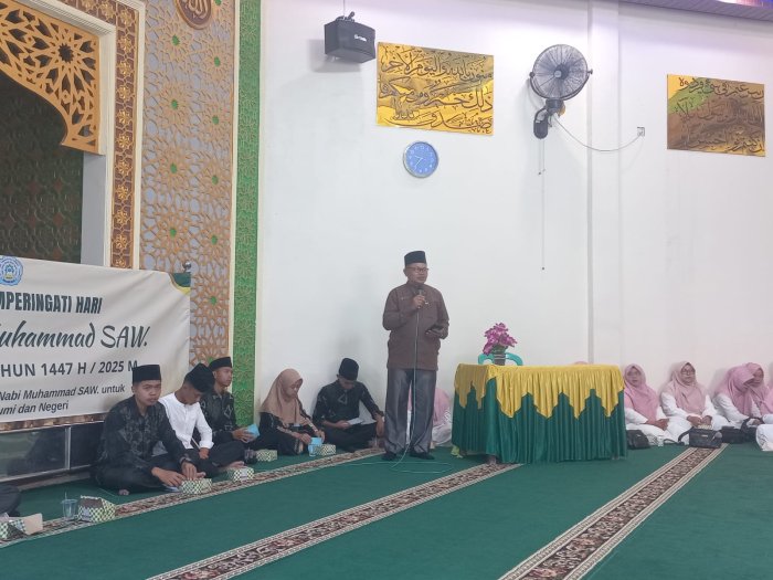 H. Afrial, S.Pd.I Wakili Kepala MTsN 6 Kerinci Sampaikan Sambutan pada Peringatan Maulid Nabi Muhammad SAW H. Afrial, S.Pd.I Wakili Kepala MTsN 6 Kerinci Sampaikan Sambutan pada Peringatan Maulid Nabi Muhammad SAW