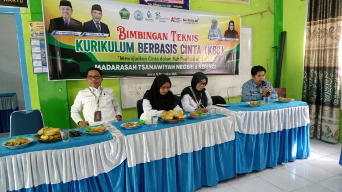 Pengawas MTs Resmi Mengantarkan dan Memperkenalkan Kepala MTsN 6 Kerinci yang Baru