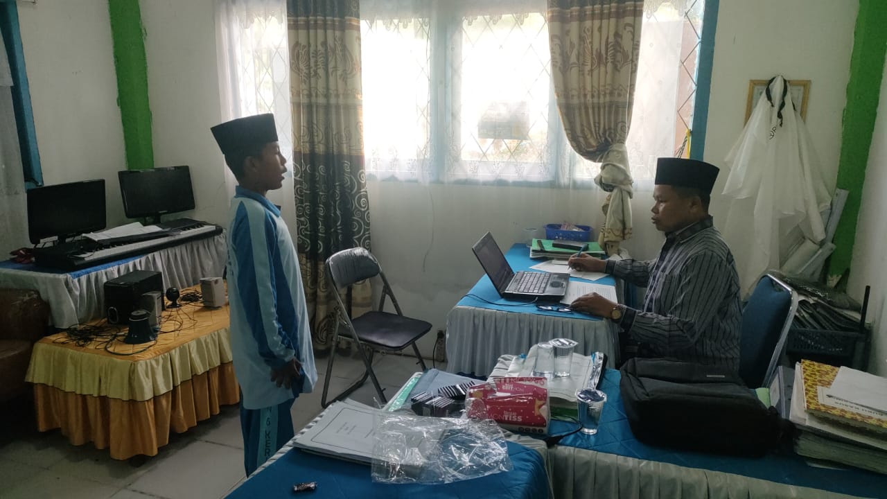 Lomba Hafalan UUD 1945 Semarakkan HUT RI ke-80 di MTs N 6 Kerinci