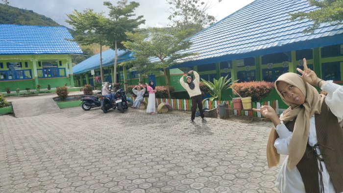 Siswa Antusias Ikuti Ekstrakurikuler Tahfiz dan Tilawah Al-Qur’an di MTs N 6 Kerinci