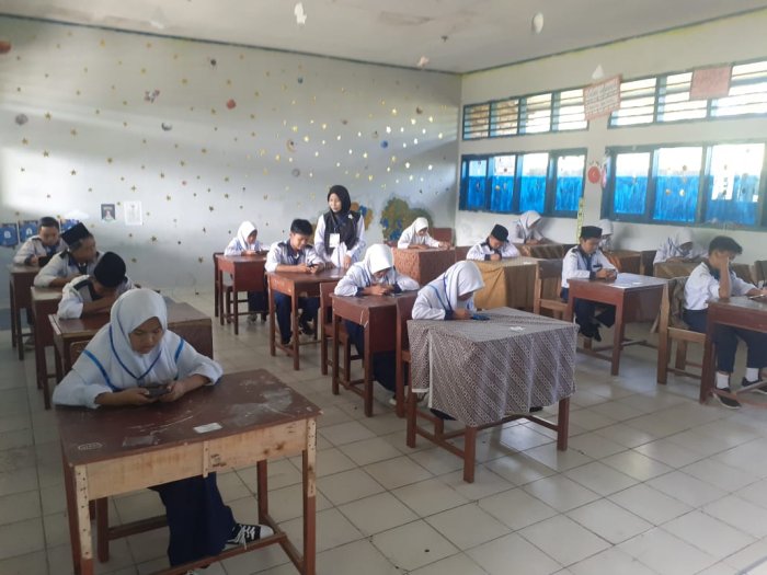MTsN 6 Kerinci Laksanakan Asesmen Berbasis Android dengan Sistem Pengacakan Peserta