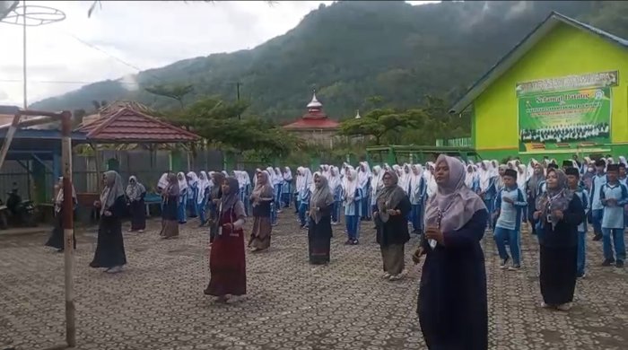 Senam Bersama Meriahkan Rangkaian Awal Peringatan HAB Kemenag ke-80 di MTsN 6 Kerinci