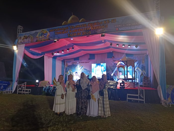 PTK dan Siswa MTsN 6 Kerinci Hadiri Malam Pembukaan MTQ ke-53 Kabupaten Kerinci PTK dan Siswa MTsN 6 Kerinci Hadiri Malam Pembukaan MTQ ke-53 Kabupaten Kerinci