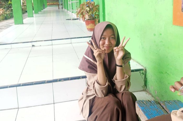 Celsa Angelia, Sang Nahkoda OSIM MTsN 6 Kerinci yang Selalu Ceria dan Menginspirasi Rekan Serta Adik Kelas