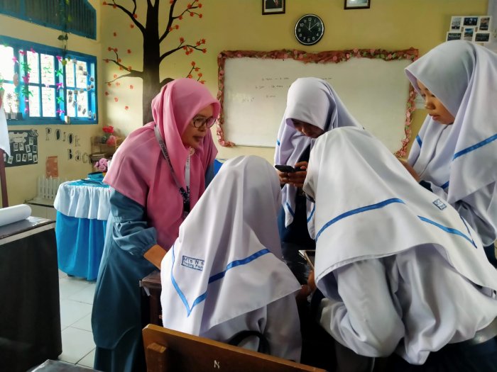 Ibu Despalena, S. Pd Sampaikan Kultum: Kegiatan Tadarus Kesempatan Bagi Kita untuk Membaca Al-Quran Ibu Despalena, S. Pd Sampaikan Kultum: Kegiatan Tadarus Kesempatan Bagi Kita untuk Membaca Al-Quran